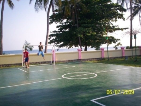 Lapangan Futsal dan Volley fasilitas Pulau Tidung